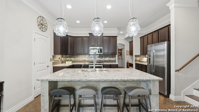 Image 11 of 50 For 743 Cirrus