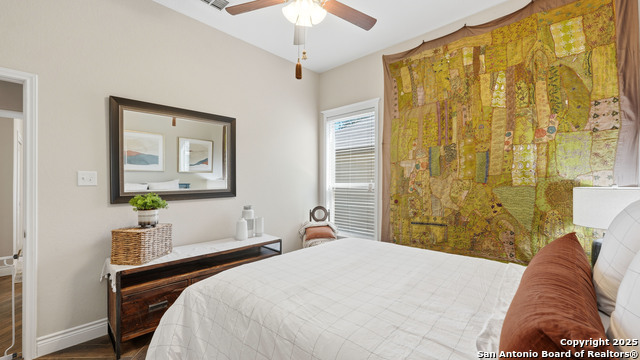 Image 28 of 50 For 743 Cirrus