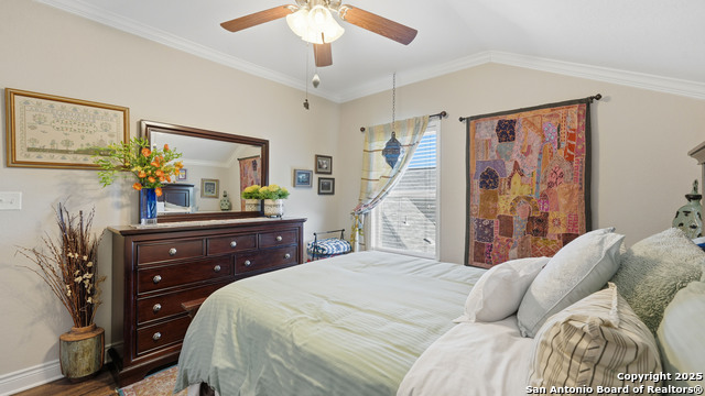 Image 37 of 50 For 743 Cirrus