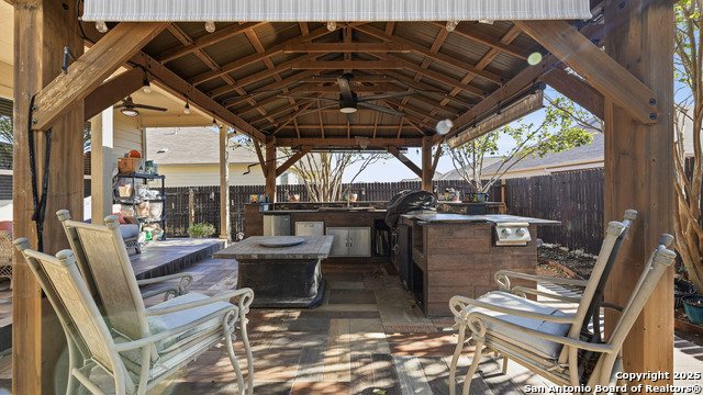 Image 40 of 50 For 743 Cirrus