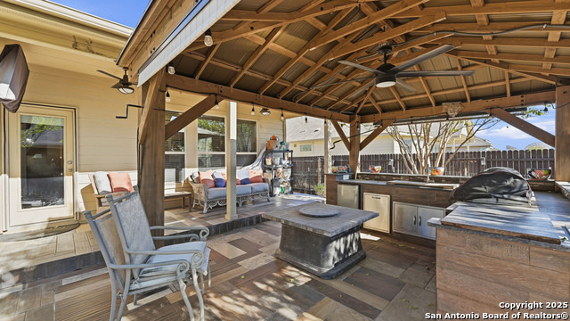 Image 42 of 50 For 743 Cirrus