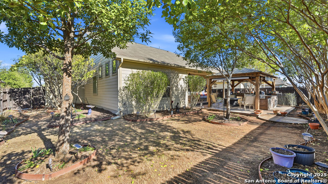 Image 46 of 50 For 743 Cirrus