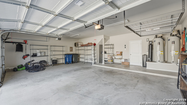 Image 48 of 50 For 743 Cirrus