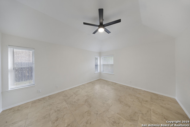 Image 14 of 22 For 9523 Black Thorn