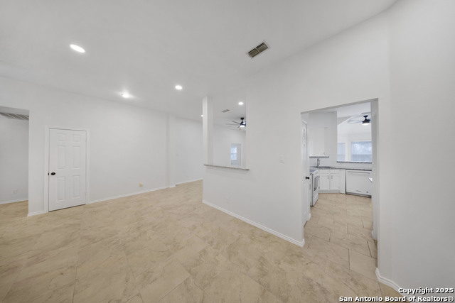 Image 4 of 22 For 9523 Black Thorn