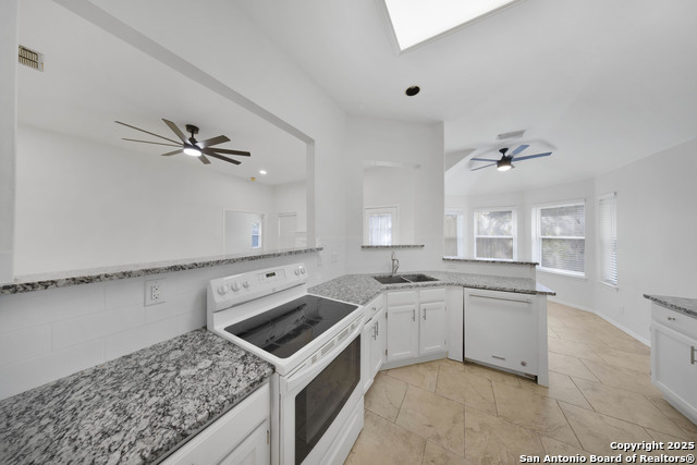 Image 5 of 22 For 9523 Black Thorn