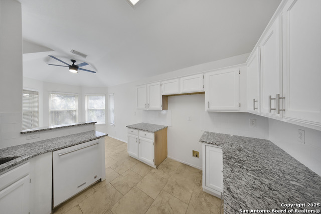 Image 6 of 22 For 9523 Black Thorn