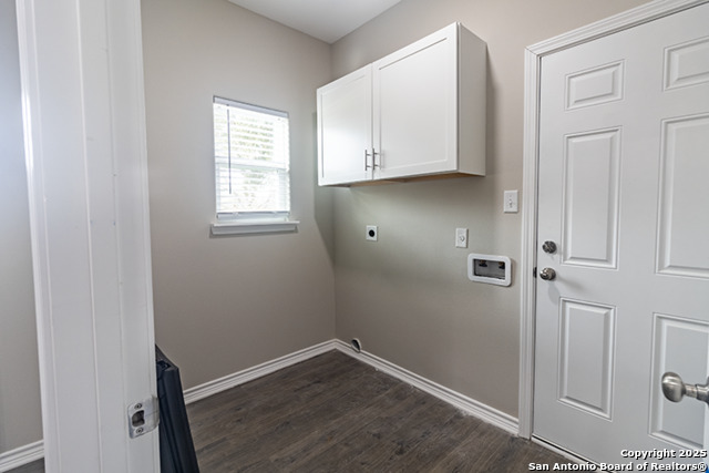 Image 10 of 11 For 803 Hall St  