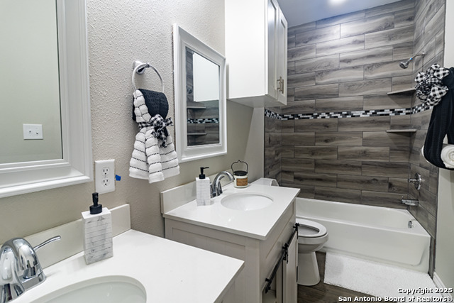 Image 9 of 11 For 803 Hall St  