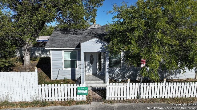 Image 2 of 13 For 139 Hansford