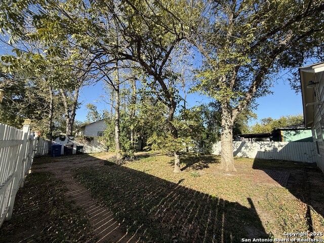 Image 9 of 13 For 139 Hansford