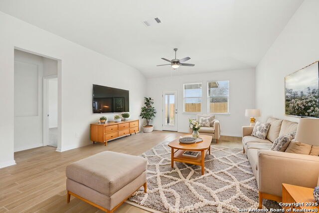 Listing photo id 9 for 9510 Quail Crest