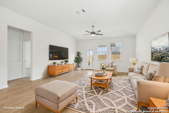 Listing photo id 10 for 9510 Quail Crest