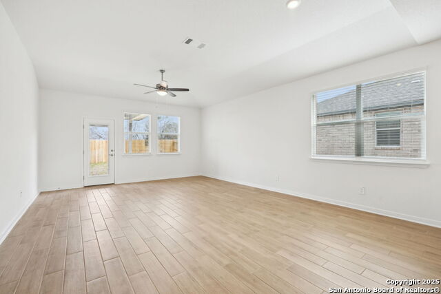 Listing photo id 7 for 9510 Quail Crest