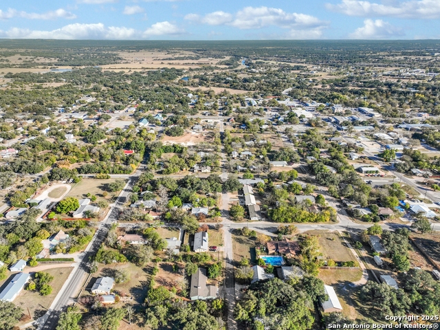 Image 12 of 55 For 914 6th  