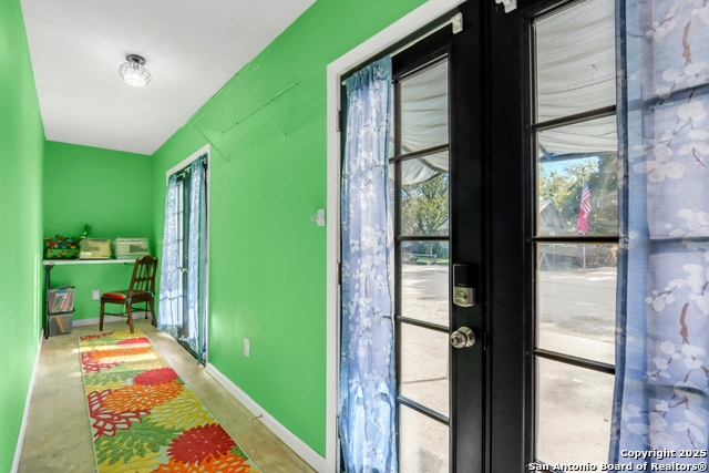 Image 16 of 55 For 914 6th  