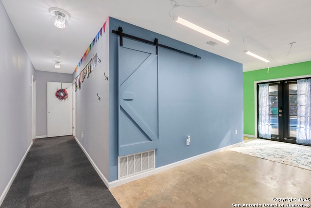 Image 18 of 55 For 914 6th  