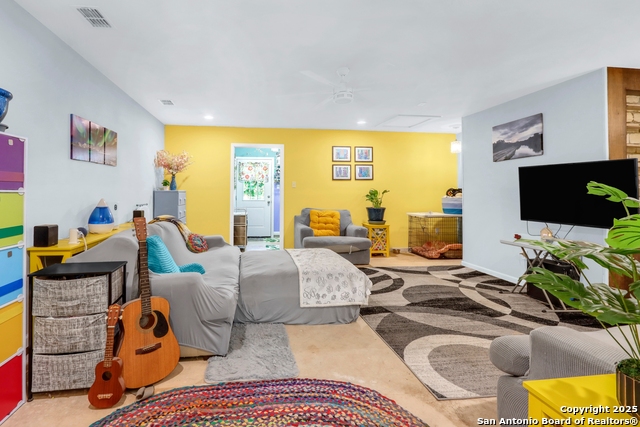 Image 19 of 55 For 914 6th  