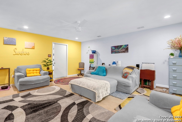 Image 21 of 55 For 914 6th  