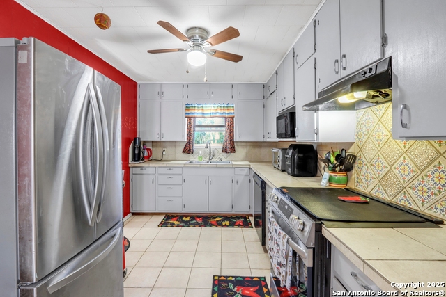 Image 34 of 55 For 914 6th  