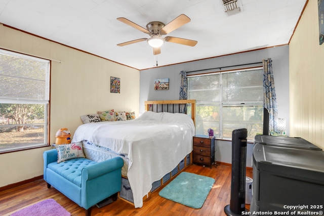 Image 43 of 55 For 914 6th  