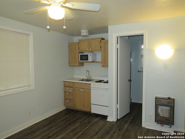 Image 4 of 10 For 311 Rosewood E 103