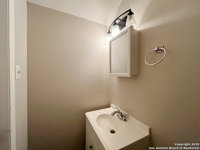 Image 21 of 32 For 2802 Lasses Blvd 30