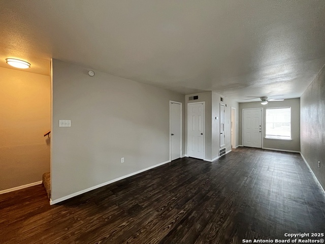 Image 9 of 32 For 2802 Lasses Blvd 30