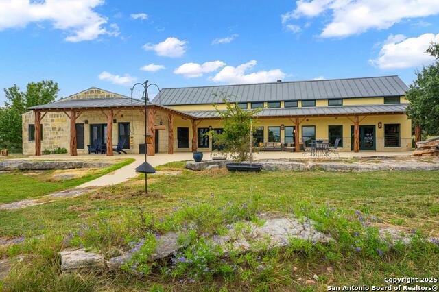 Listing photo id 34 for 2320 Fiedler Road