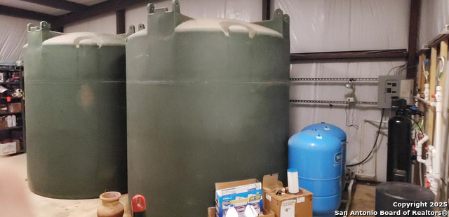 Listing photo id 41 for 2320 Fiedler Road