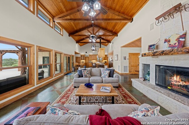 Listing photo id 6 for 2320 Fiedler Road