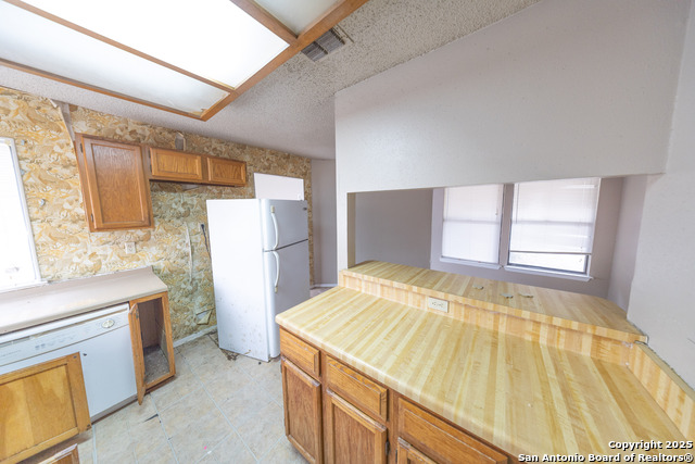 Image 18 of 22 For 6915 Brecon  