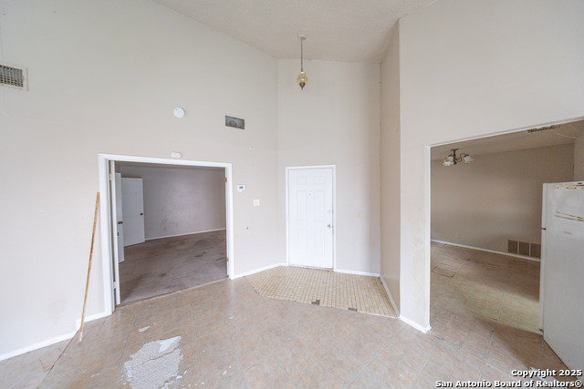 Image 5 of 22 For 6915 Brecon  