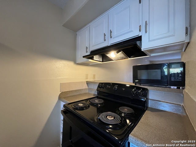 Image 13 of 30 For 3243 Nacogdoches Rd 404