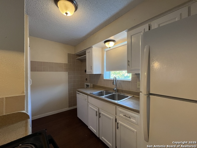 Image 14 of 30 For 3243 Nacogdoches Rd 404