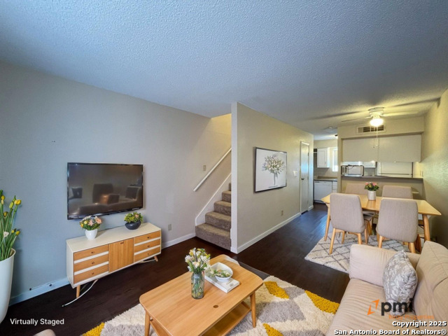 Image 2 of 30 For 3243 Nacogdoches Rd 404