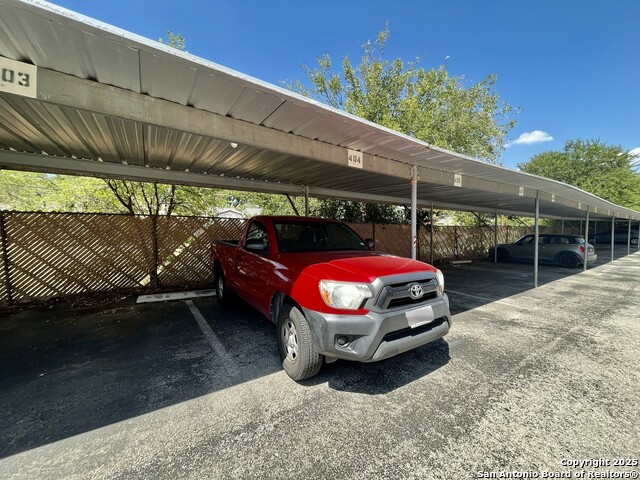 Image 26 of 30 For 3243 Nacogdoches Rd 404