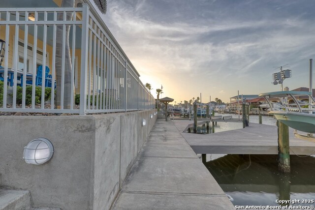 Listing photo id 31 for 102 Angelfish