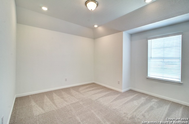 Image 19 of 30 For 762 Groudsel Avenue