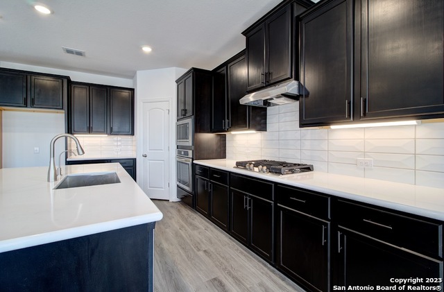 Image 3 of 30 For 762 Groudsel Avenue