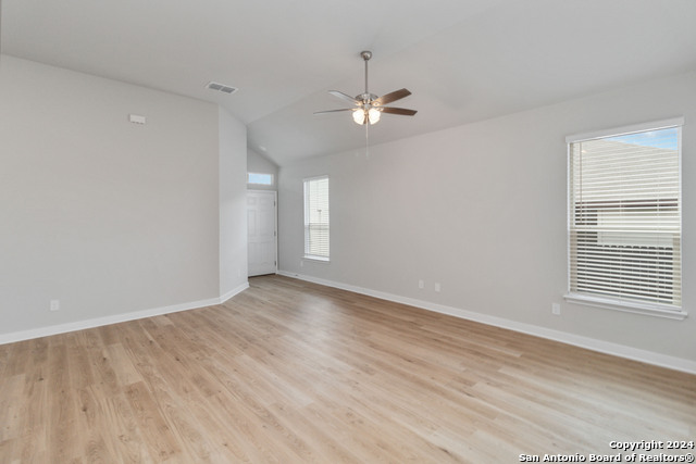 Image 10 of 33 For 354-358 Nespral