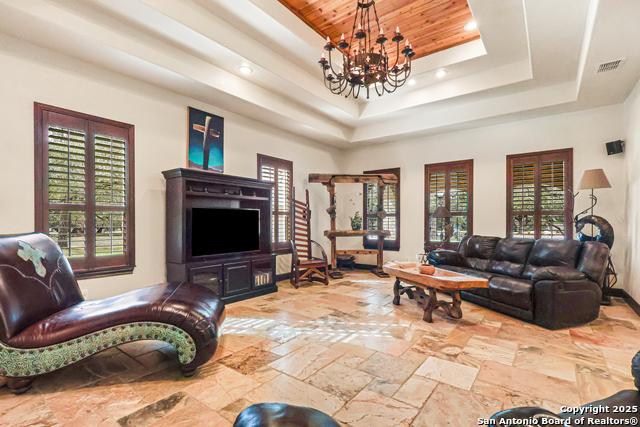 Listing photo id 8 for 23328 Osceola Blf