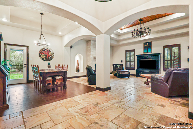 Listing photo id 10 for 23328 Osceola Blf