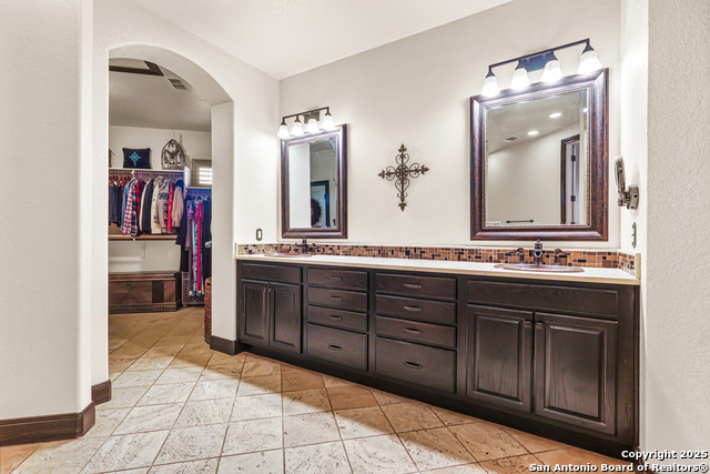 Listing photo id 26 for 23328 Osceola Blf