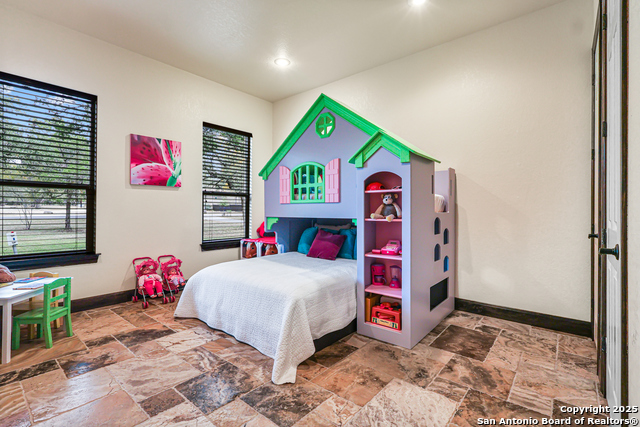 Listing photo id 31 for 23328 Osceola Blf