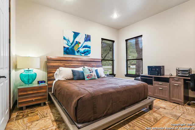 Listing photo id 33 for 23328 Osceola Blf