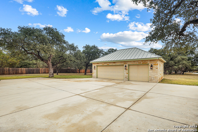 Listing photo id 40 for 23328 Osceola Blf