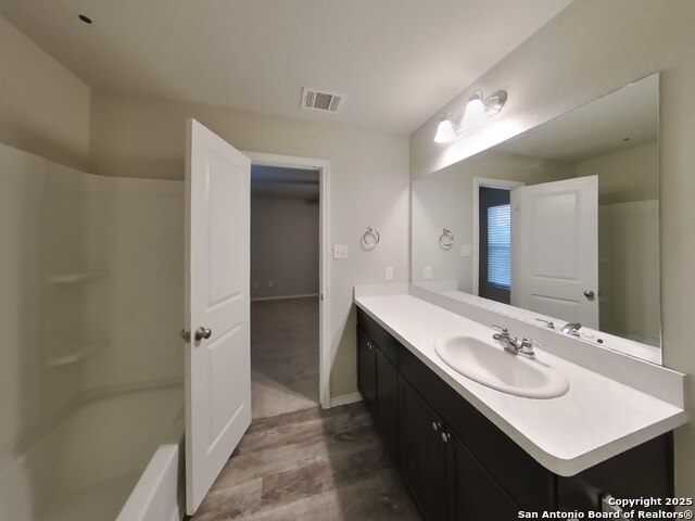 Image 8 of 16 For 8718 Segura  