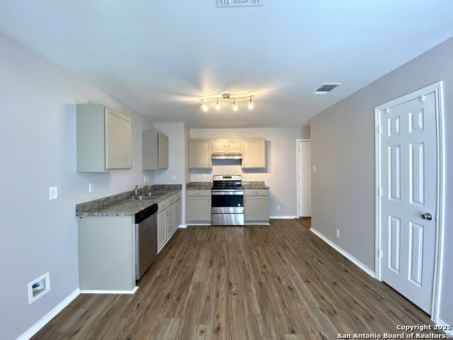 Image 13 of 41 For 9010 Mission Gap