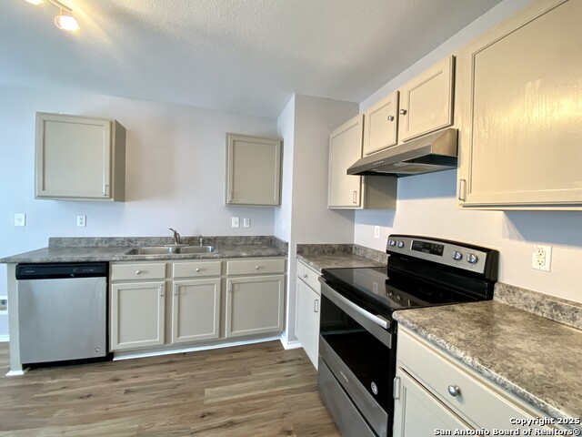 Image 16 of 41 For 9010 Mission Gap